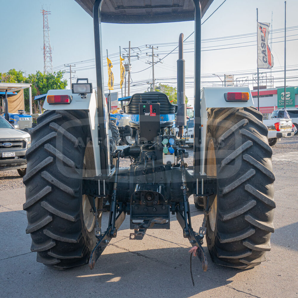 7610S 4WD 8X2 ROPS Versión de Lujo - Alfonso R. Bours